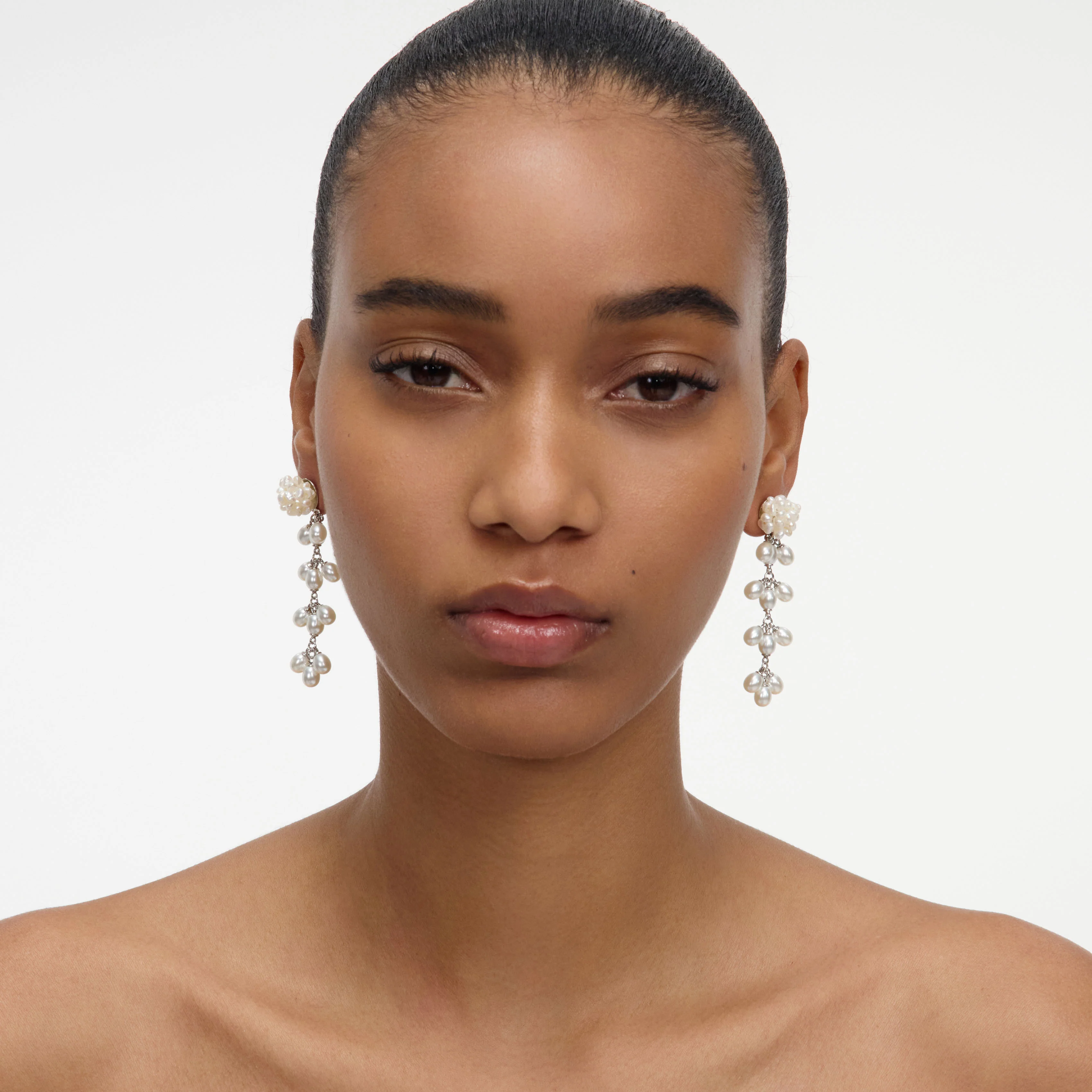 Pearl Cluster Dangle Earring - Image 4