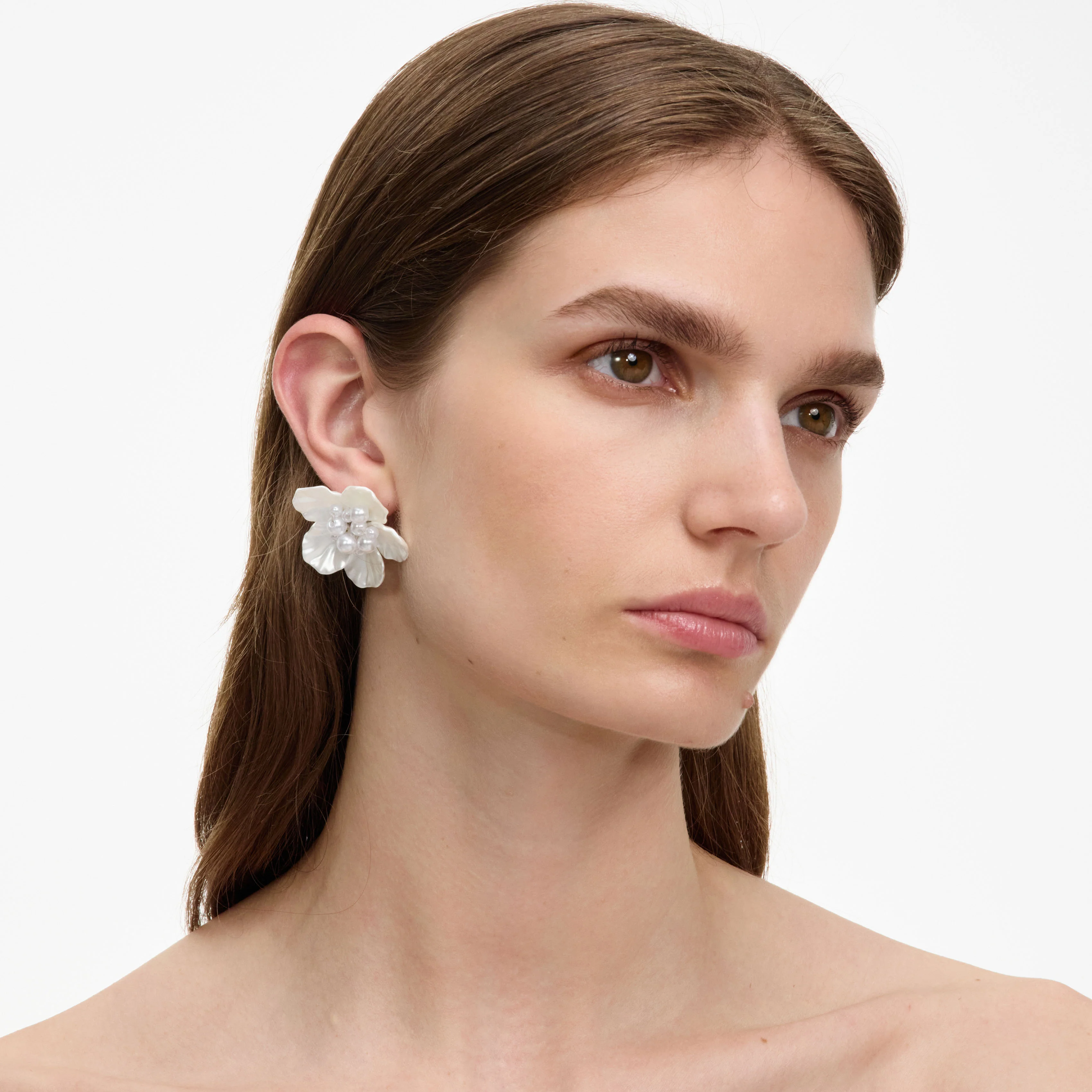 Pearl Flower Earring - Image 4