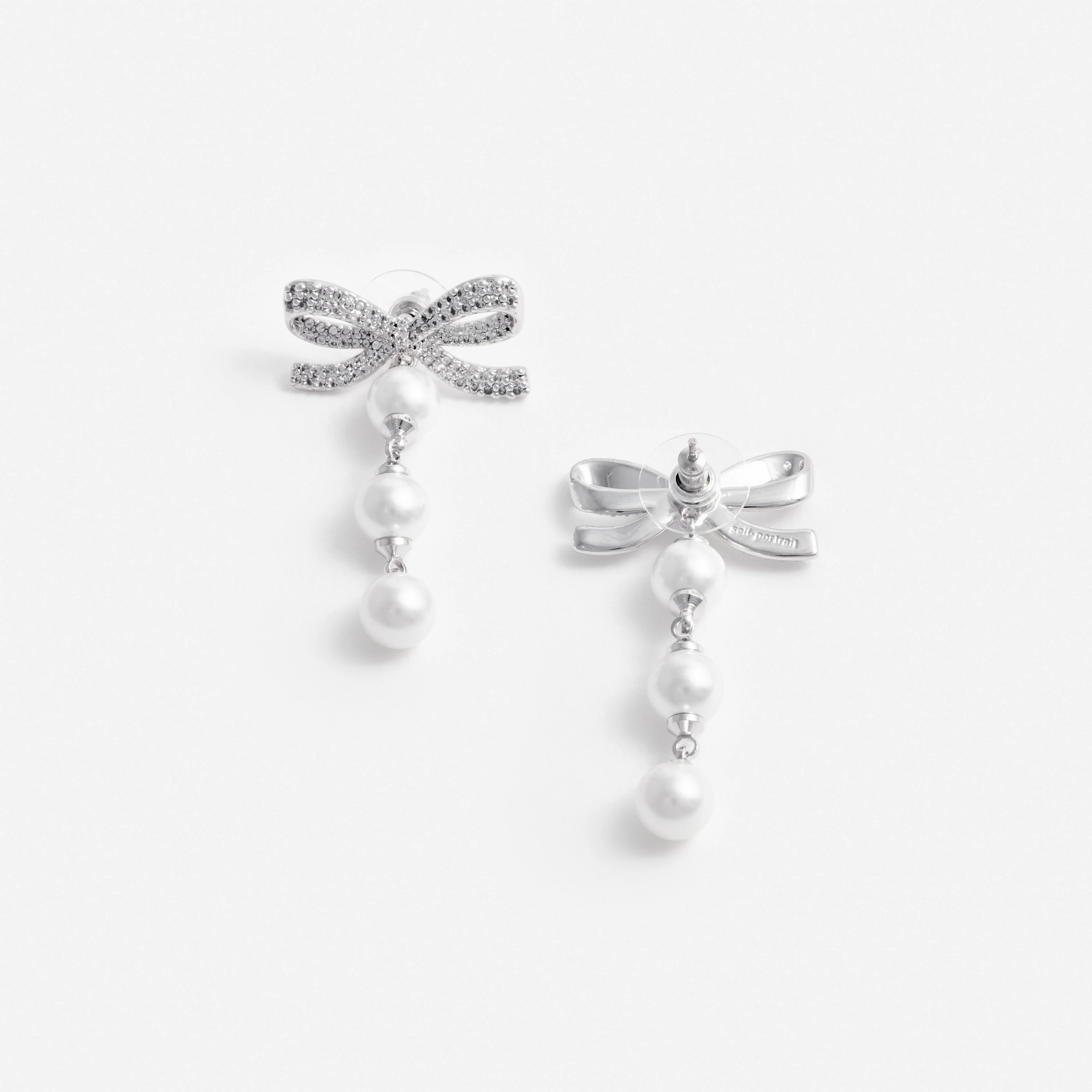 Bow Tiered Pearl Earrings - Image 3