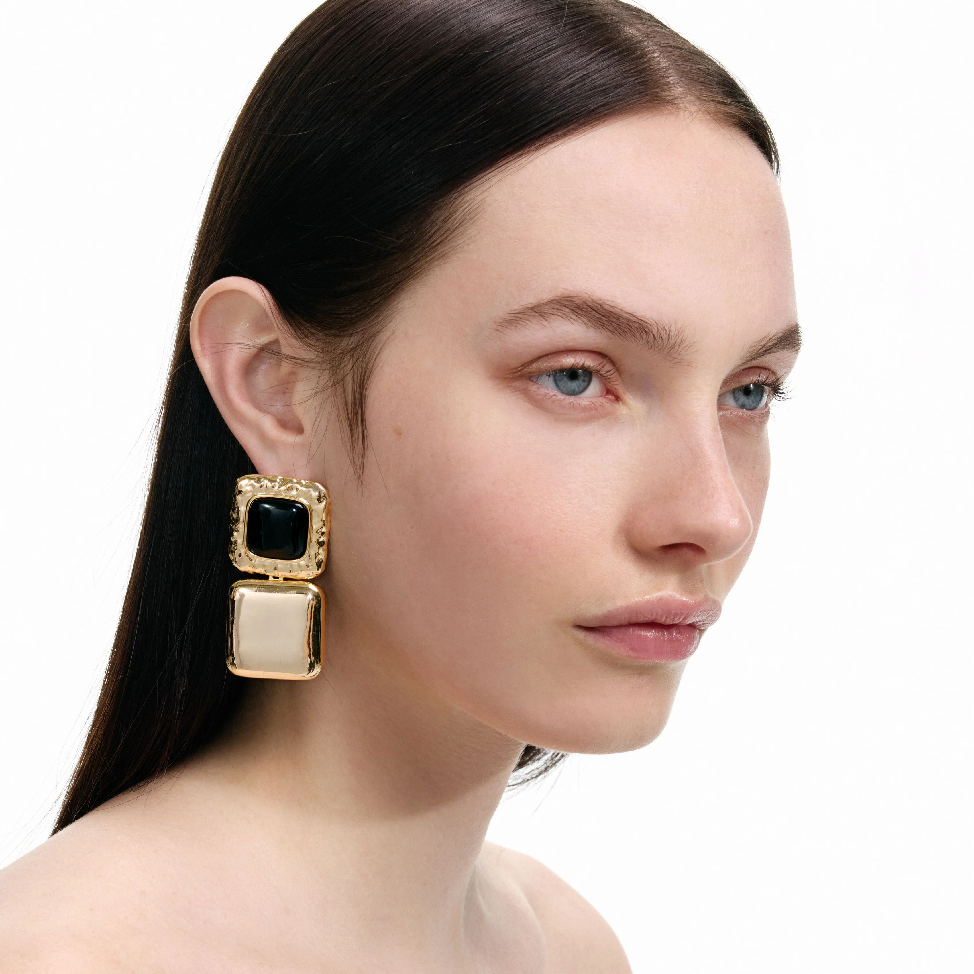 Mottled Gold Black Tiered Earrings - Image 2