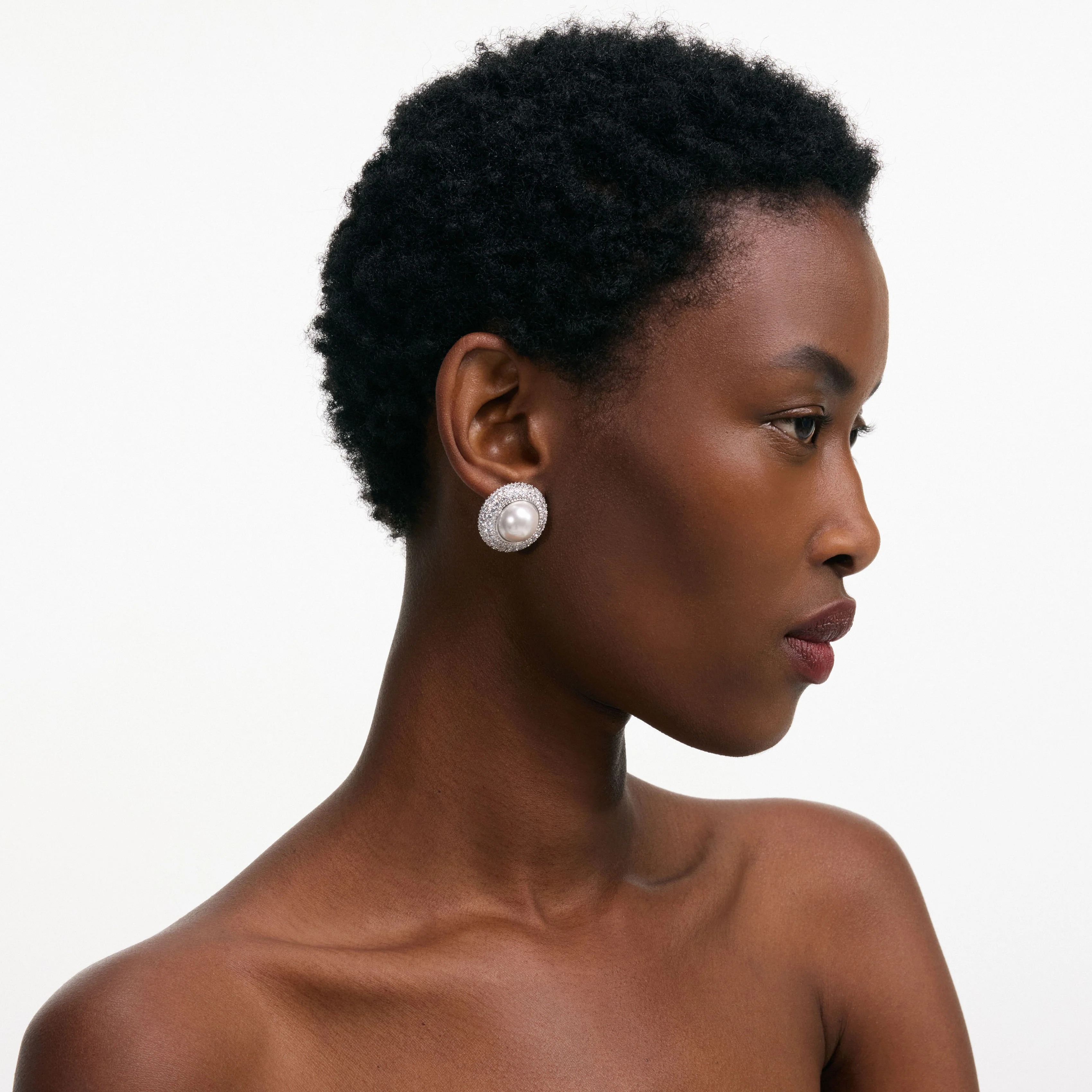Small Crystal Pearl Earrings - Image 4